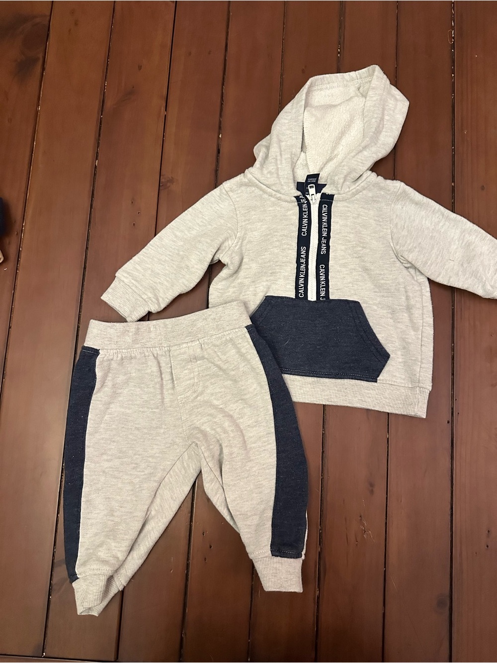 Calvin Klein Jeans Kids Heather Gray & Navy Jogger Set